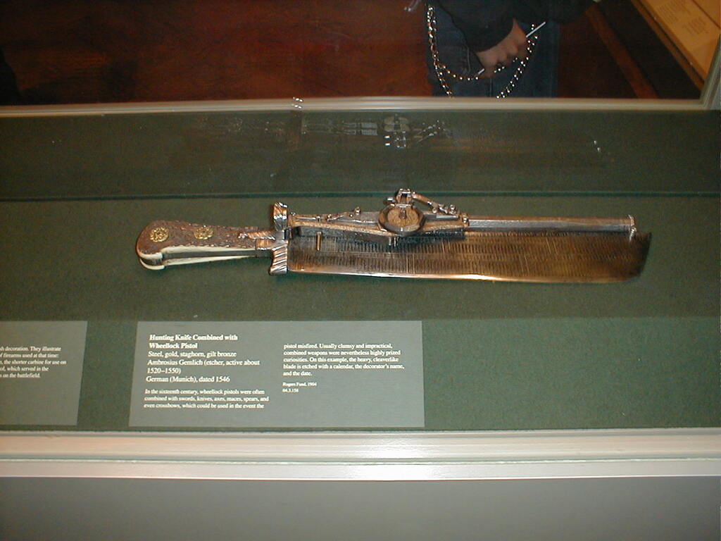 No description provided for: /2001/10-12/1214-metropolitan/_2/photo24.html