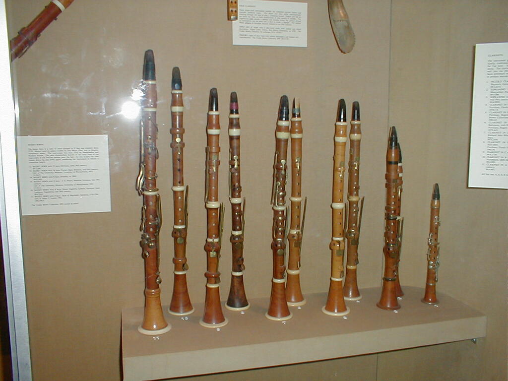 No description provided for: /2001/10-12/1214-metropolitan/_3/photo43.html