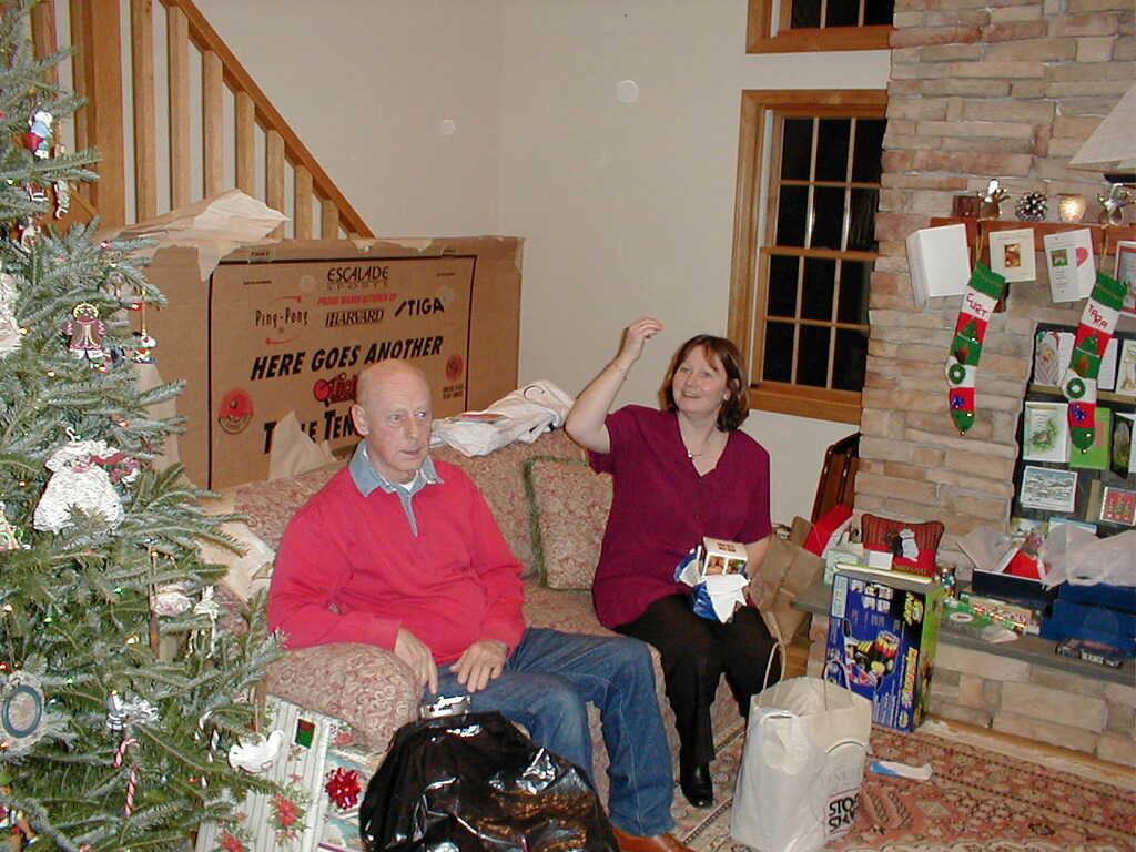 No description provided for: /2001/10-12/1225-christmas/_1/photo11.html