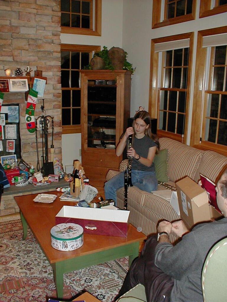 No description provided for: /2001/10-12/1225-christmas/_1/photo13.html