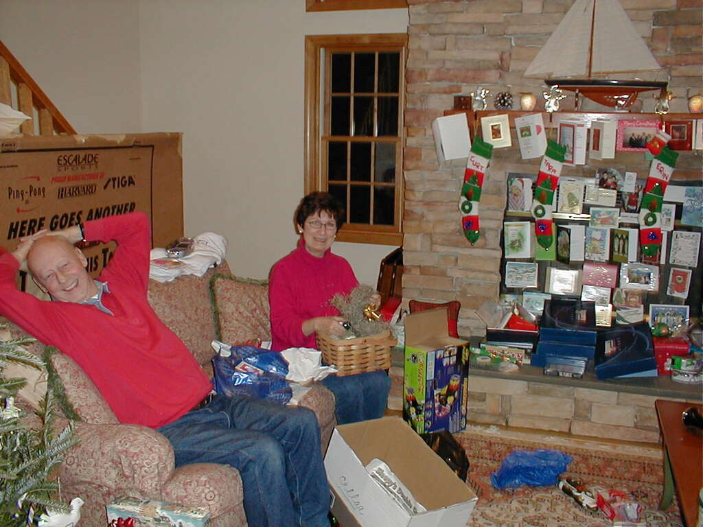 No description provided for: /2001/10-12/1225-christmas/_1/photo15.html