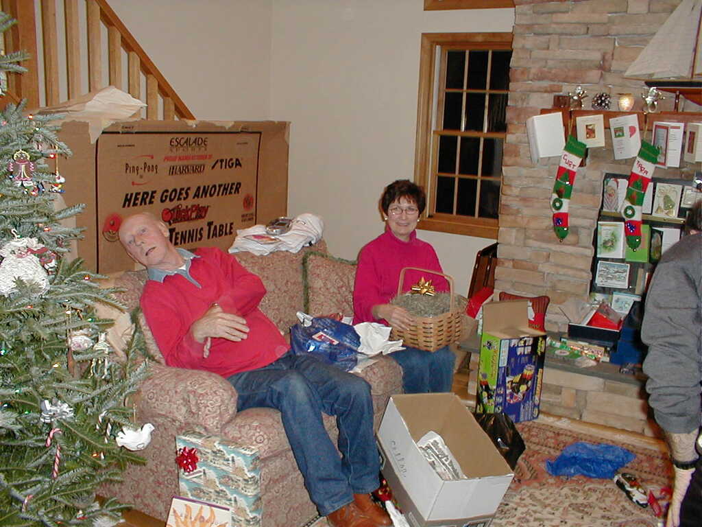 No description provided for: /2001/10-12/1225-christmas/_2/photo16.html