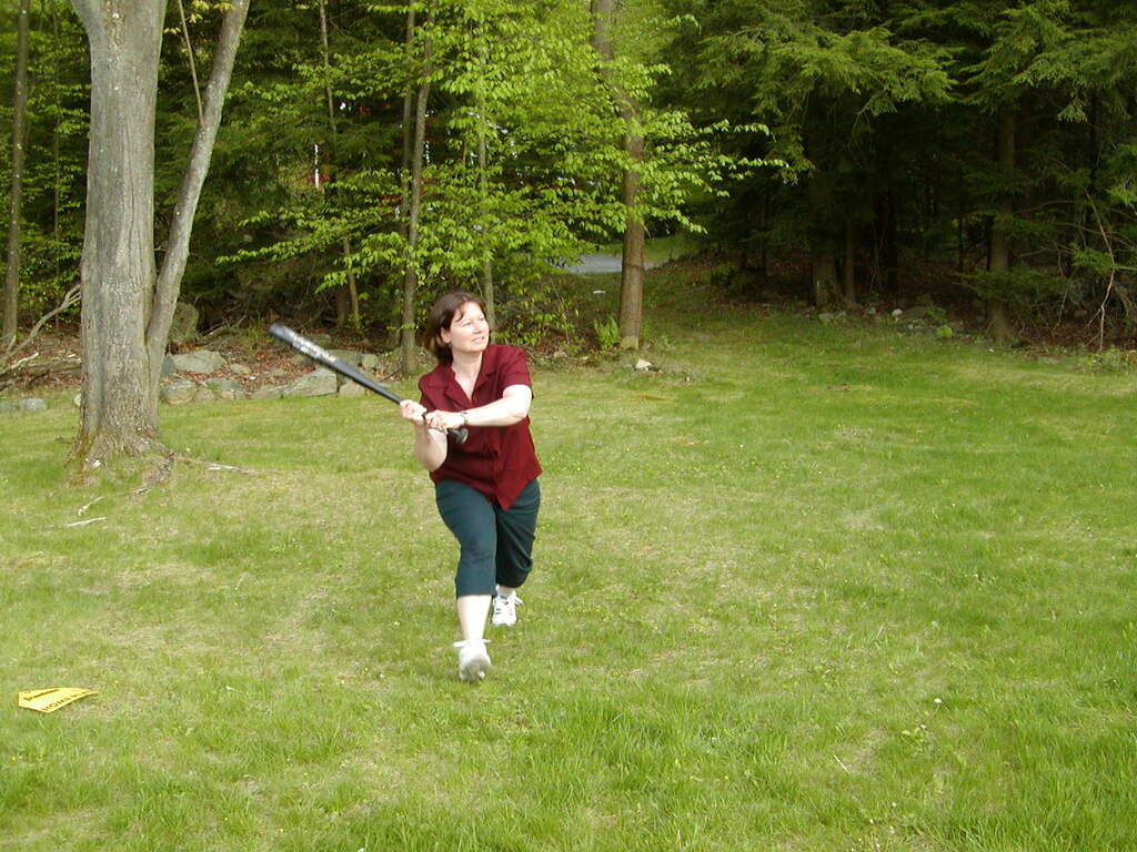 No description provided for: /2002/04-06/0511-yardball/_2/photo30.html