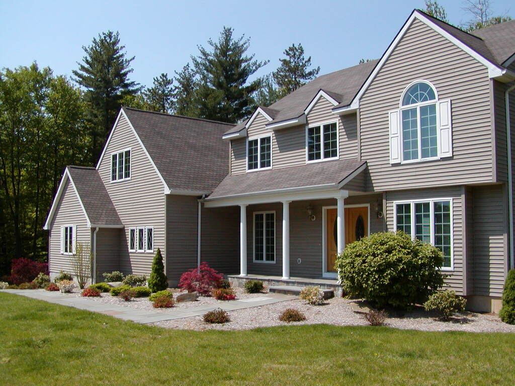 No description provided for: /2002/04-06/0524-2-falls-dr/photo02.html