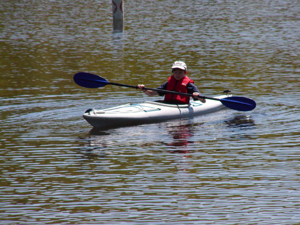 No description provided for: /2002/04-06/0525-kayaking/_1/photo07.html