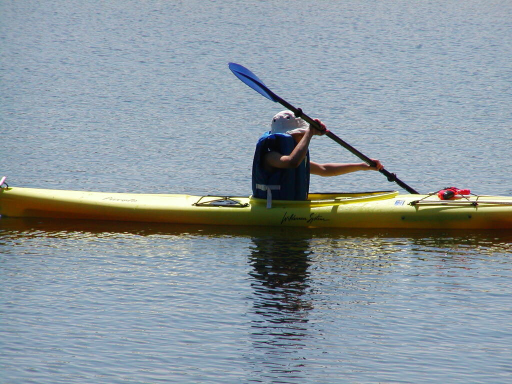 No description provided for: /2002/04-06/0525-kayaking/_1/photo08.html