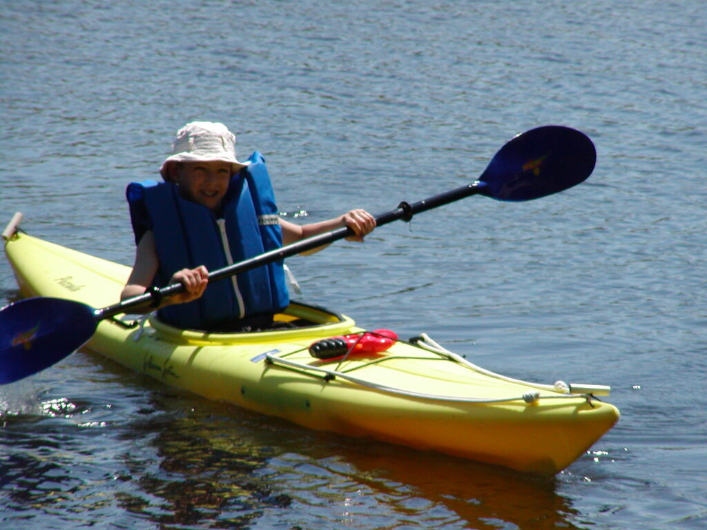 No description provided for: /2002/04-06/0525-kayaking/_1/photo14.html