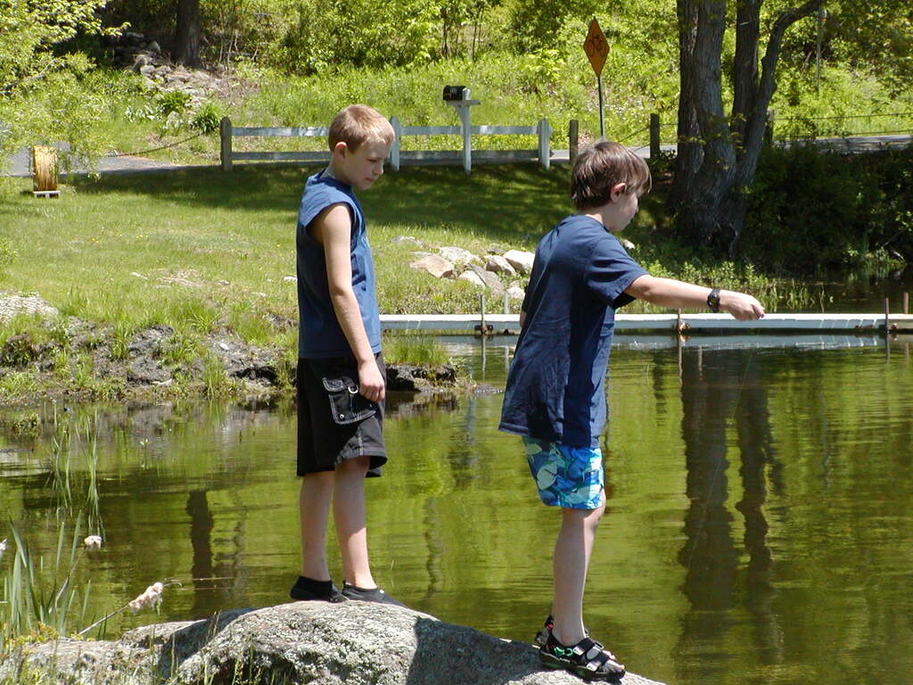 No description provided for: /2002/04-06/0525-kayaking/_1/photo22.html