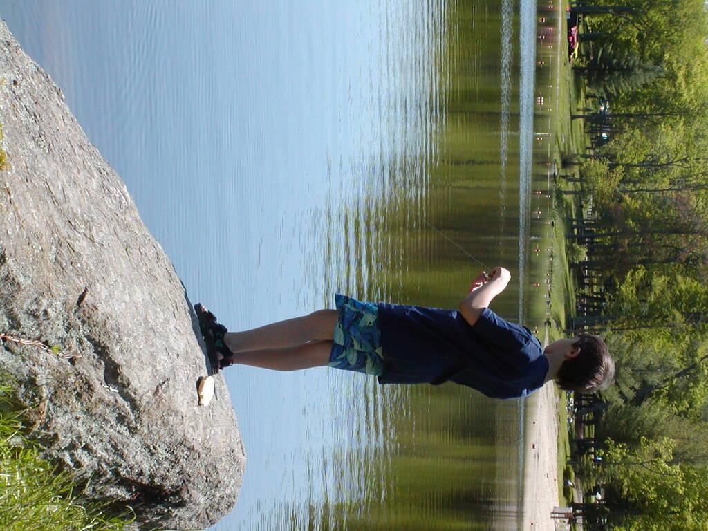 No description provided for: /2002/04-06/0525-kayaking/_2/photo25.html