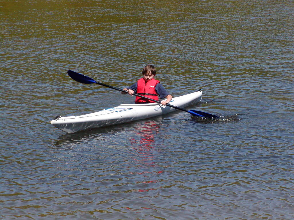 No description provided for: /2002/04-06/0525-kayaking/_3/photo51.html