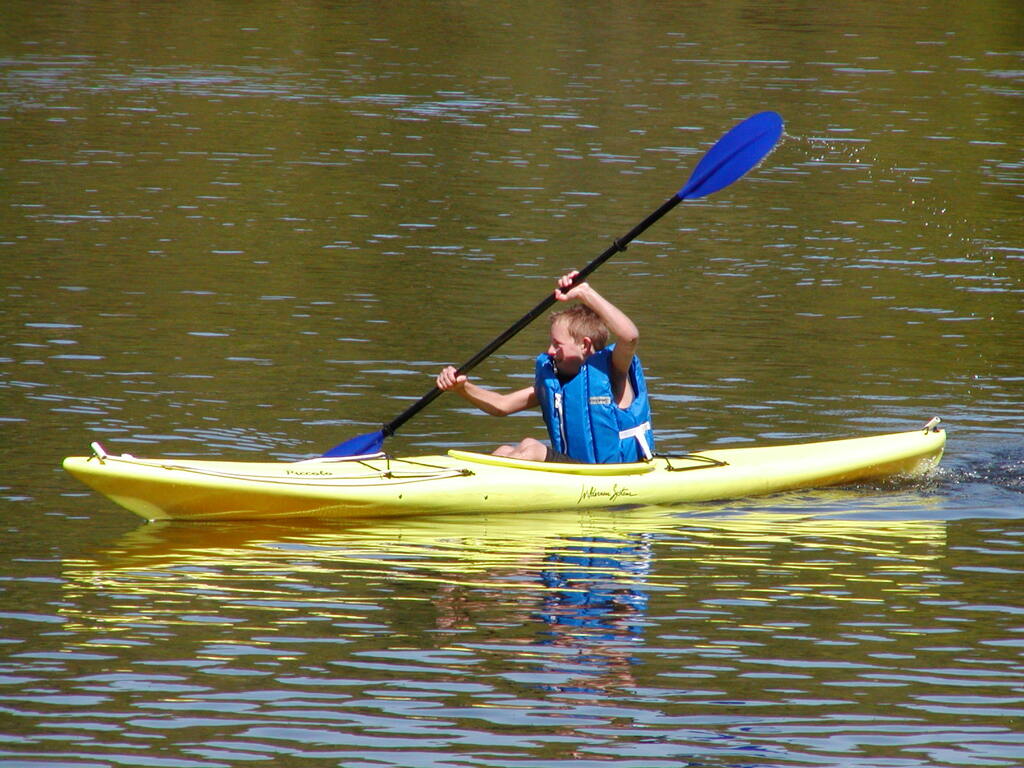 No description provided for: /2002/04-06/0525-kayaking/_3/photo55.html