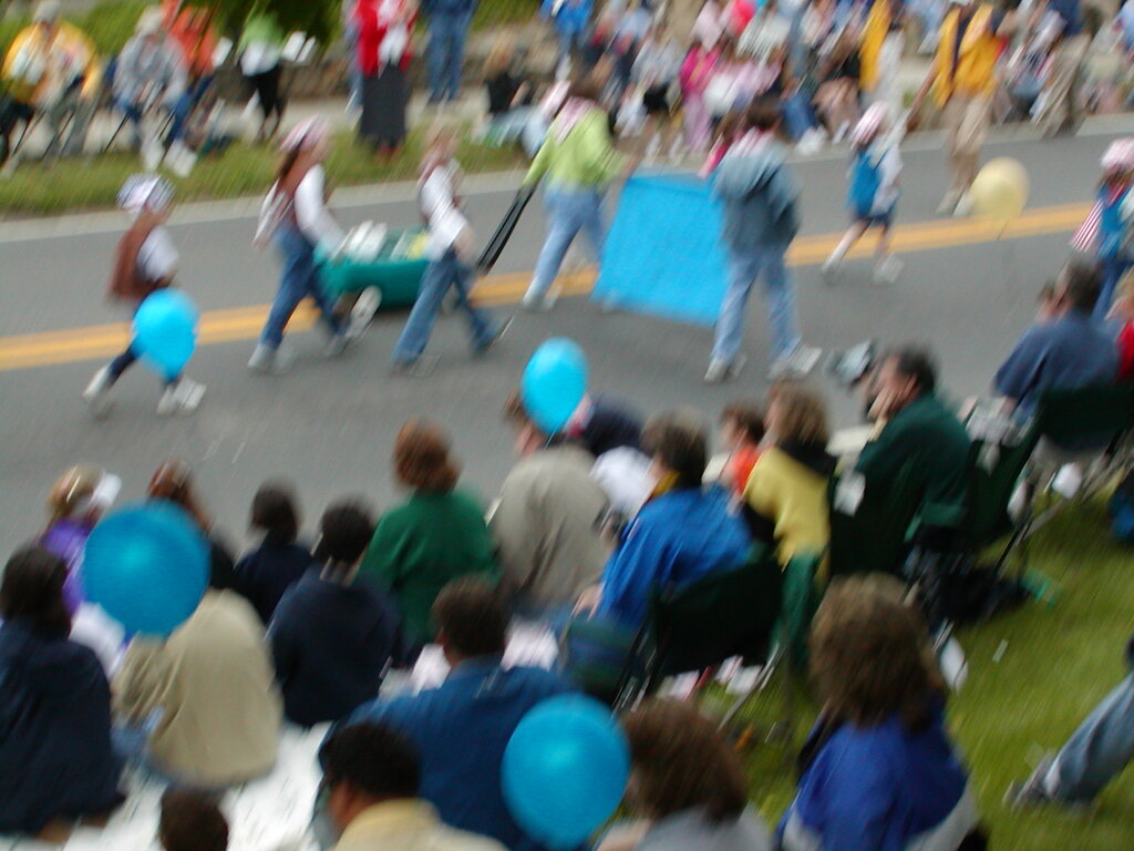 No description provided for: /2002/04-06/0526-parade/_1/photo20.html