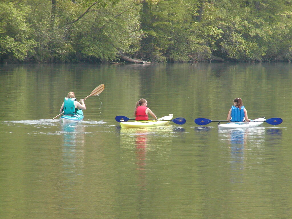 No description provided for: /2002/04-06/0527-kayaking/photo01.html