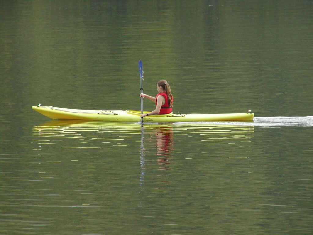 No description provided for: /2002/04-06/0527-kayaking/photo05.html