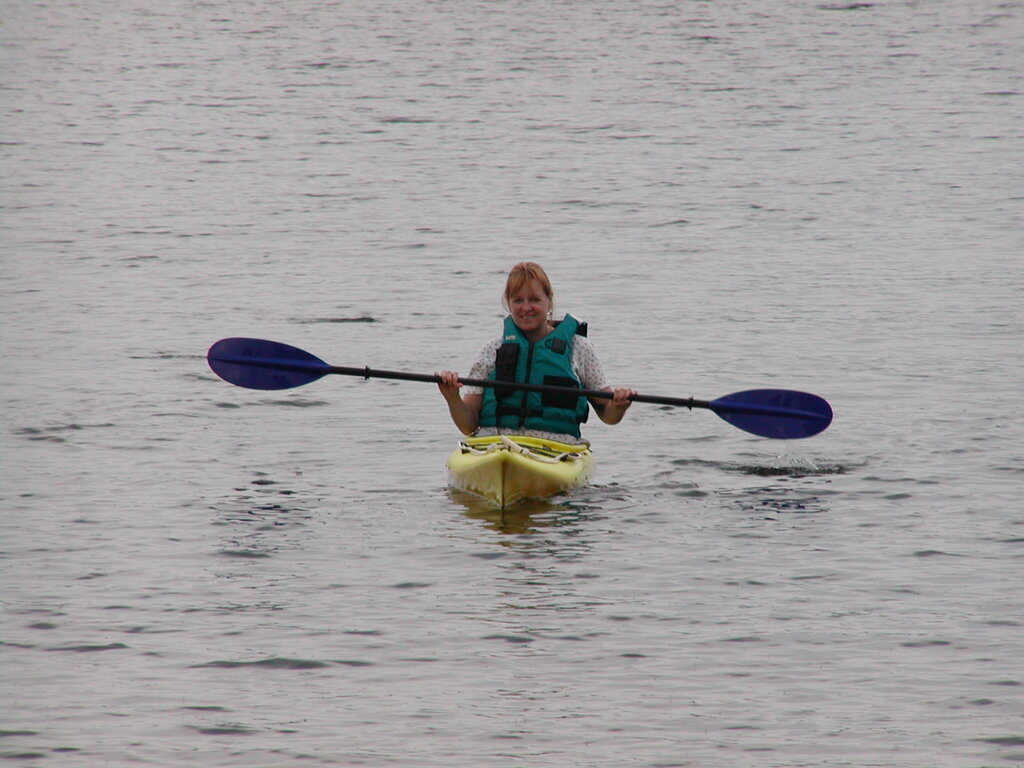 No description provided for: /2002/04-06/0527-kayaking/photo13.html