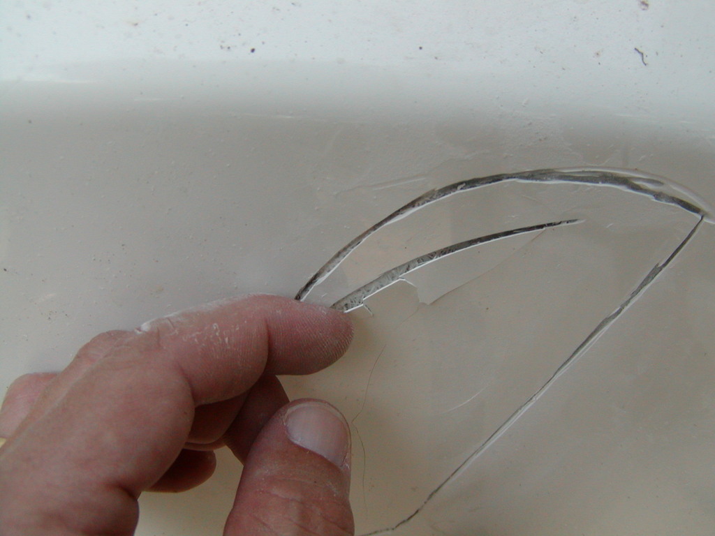 No description provided for: /2002/04-06/0629-boat-defect/photo01.html