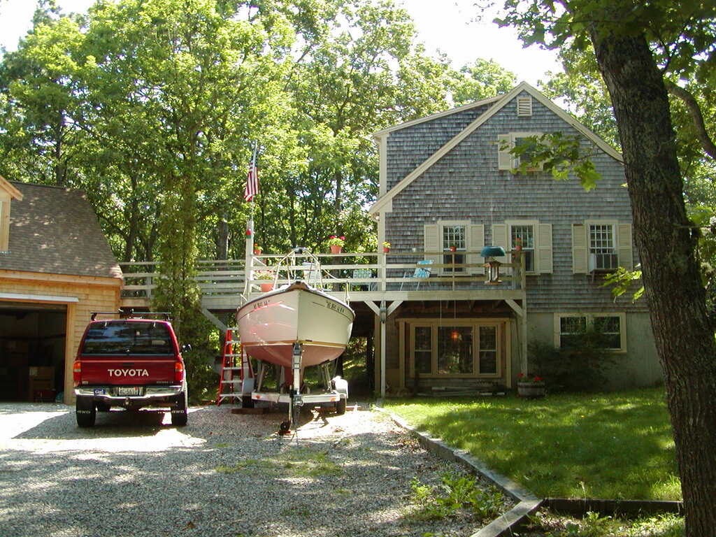 No description provided for: /2002/07-09/0705-boat-prep/photo02.html