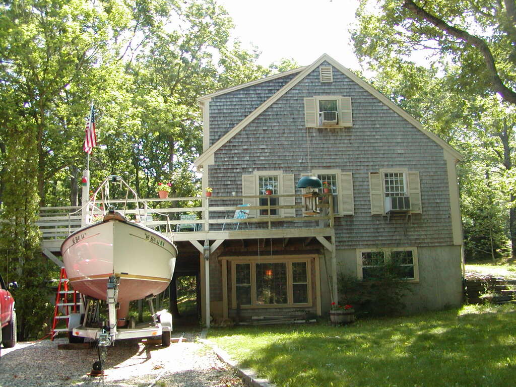 No description provided for: /2002/07-09/0705-boat-prep/photo03.html