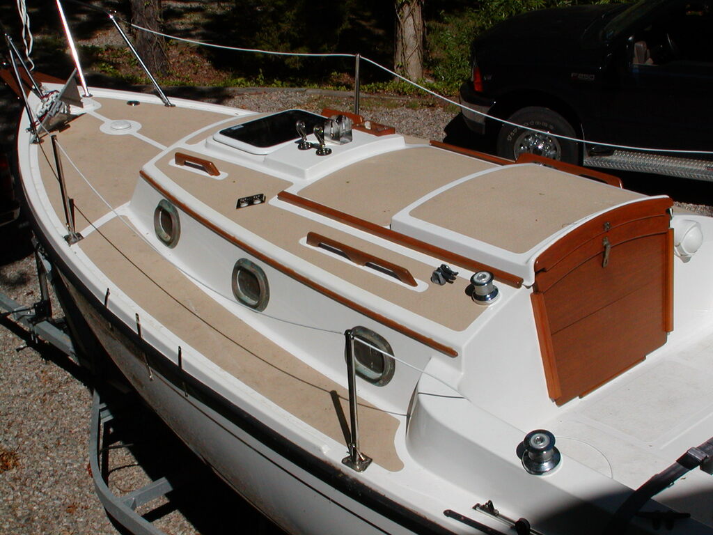 No description provided for: /2002/07-09/0705-boat-prep/photo08.html