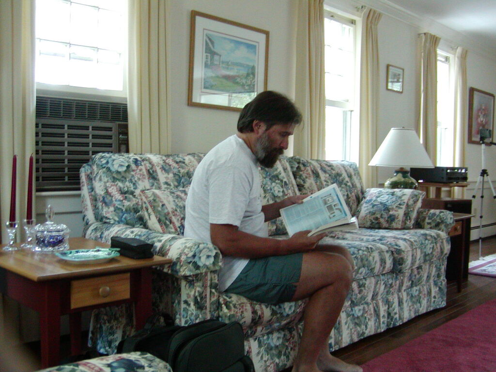 No description provided for: /2002/07-09/0712-family-at-cape/photo10.html