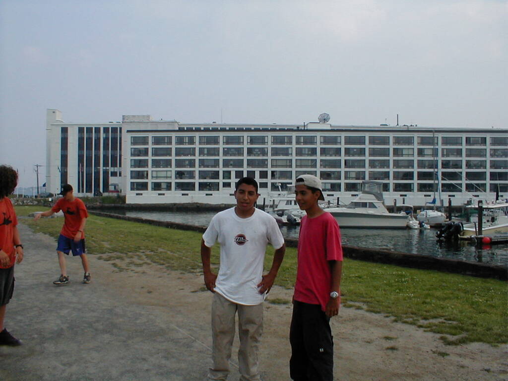 No description provided for: /2002/07-09/0712-jhu-cty-lcf/_5/photo097.html