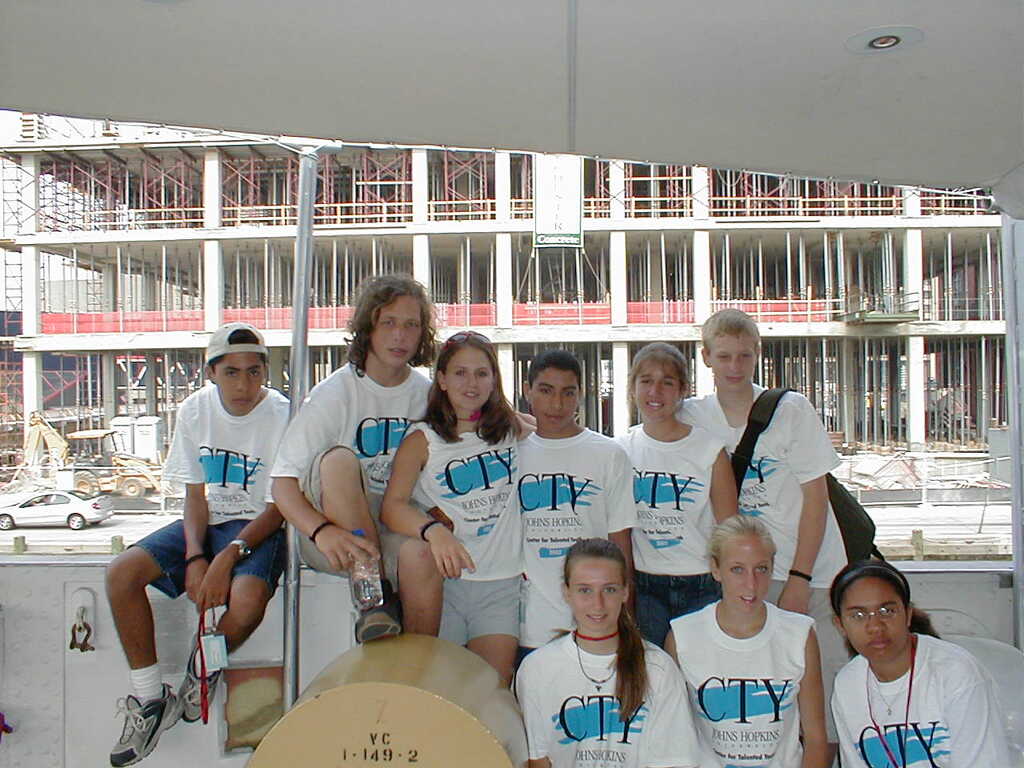 No description provided for: /2002/07-09/0712-jhu-cty-lcf/_5/photo118.html