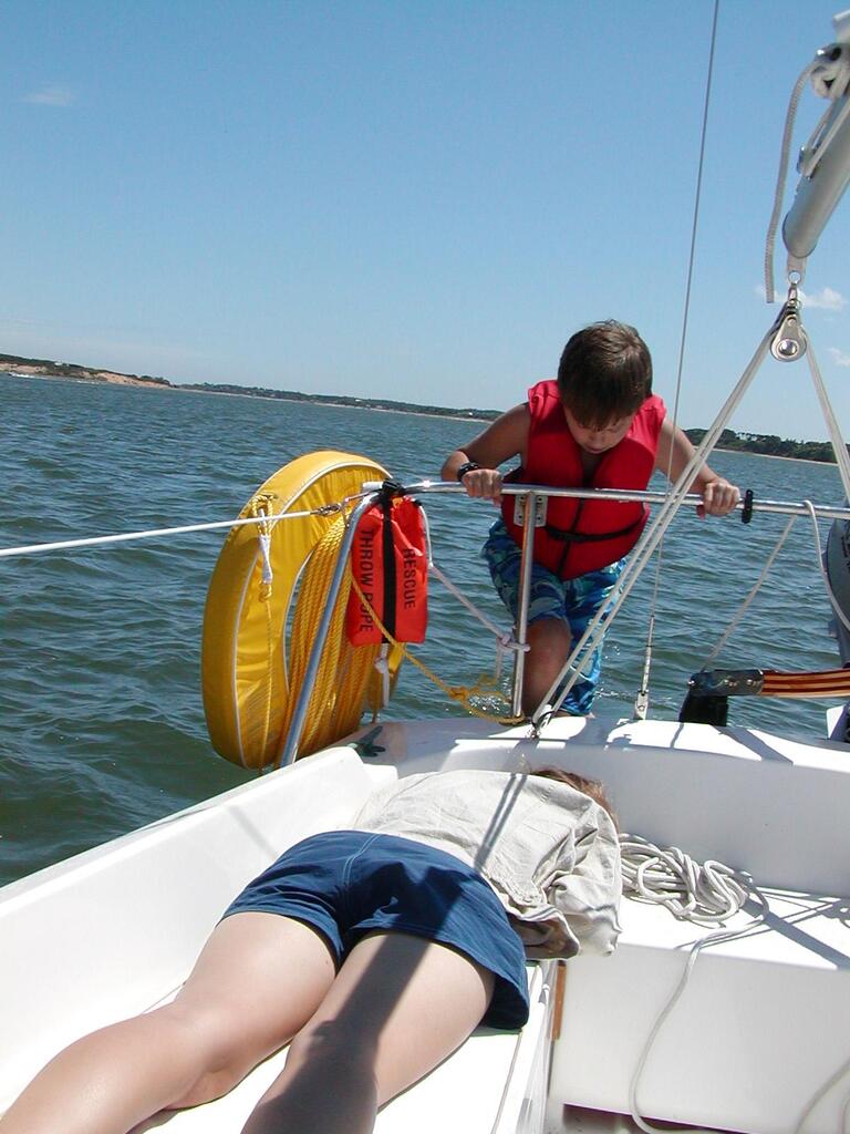 No description provided for: /2002/07-09/0716-sailing/photo01.html