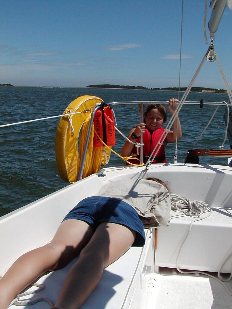 No description provided for: /2002/07-09/0716-sailing/photo02.html