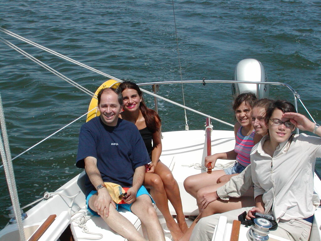 No description provided for: /2002/07-09/0717-sailing/photo01.html