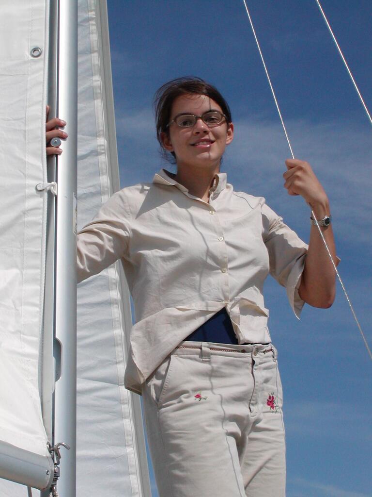 No description provided for: /2002/07-09/0717-sailing/photo17.html