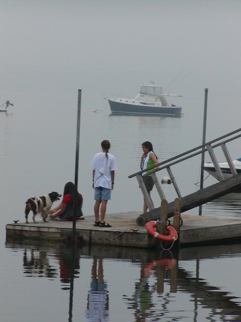 No description provided for: /2002/07-09/0719-quanset-pond/photo06.html