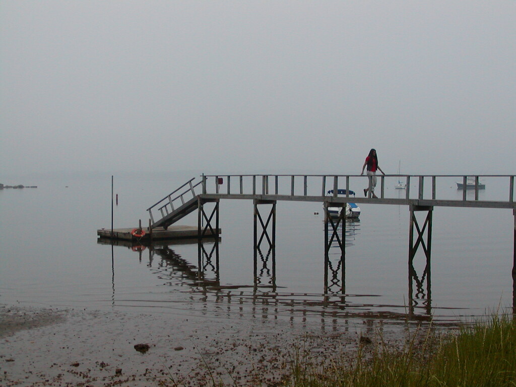 No description provided for: /2002/07-09/0719-quanset-pond/photo10.html