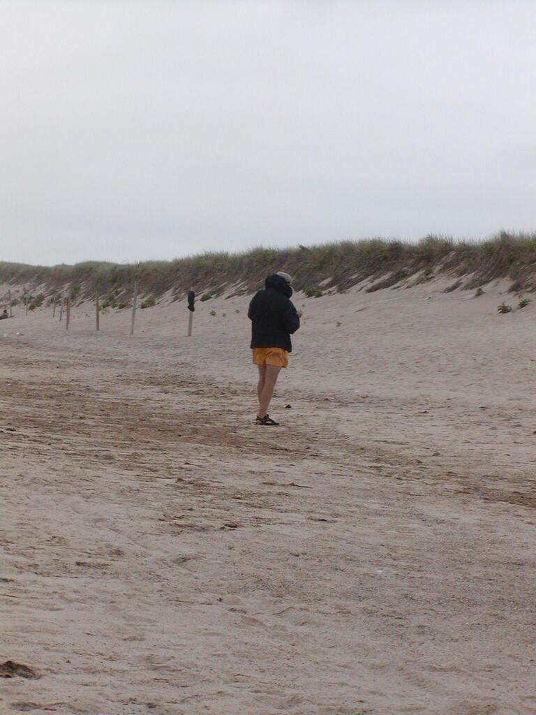 No description provided for: /2002/07-09/0720-kites/_2/photo31.html