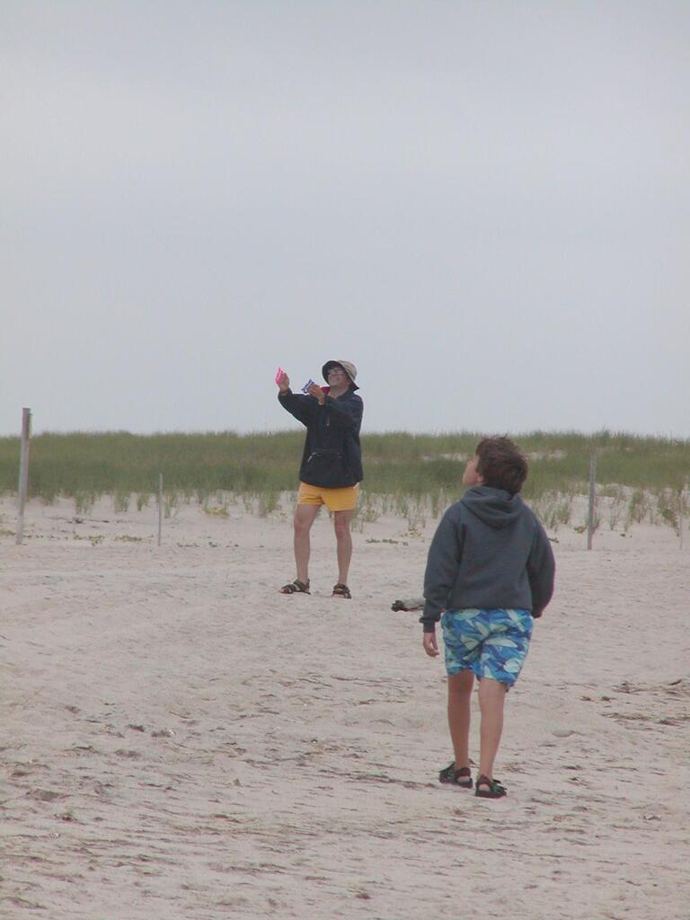 No description provided for: /2002/07-09/0720-kites/_3/photo40.html