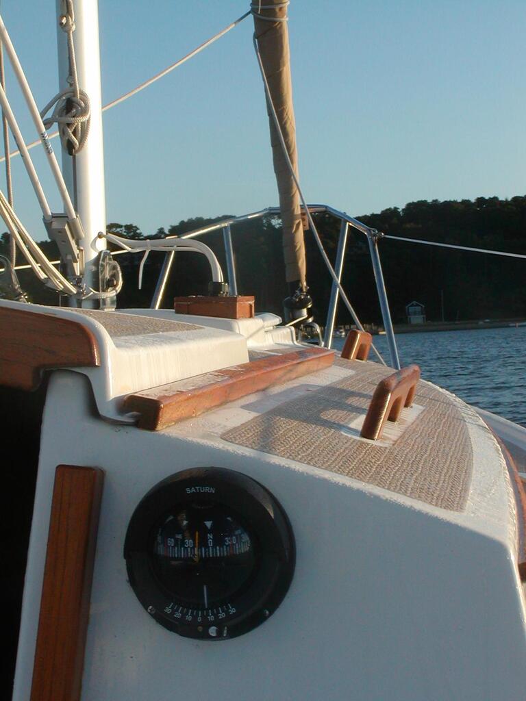 No description provided for: /2002/07-09/0725-sunrise-sail/_2/photo24.html