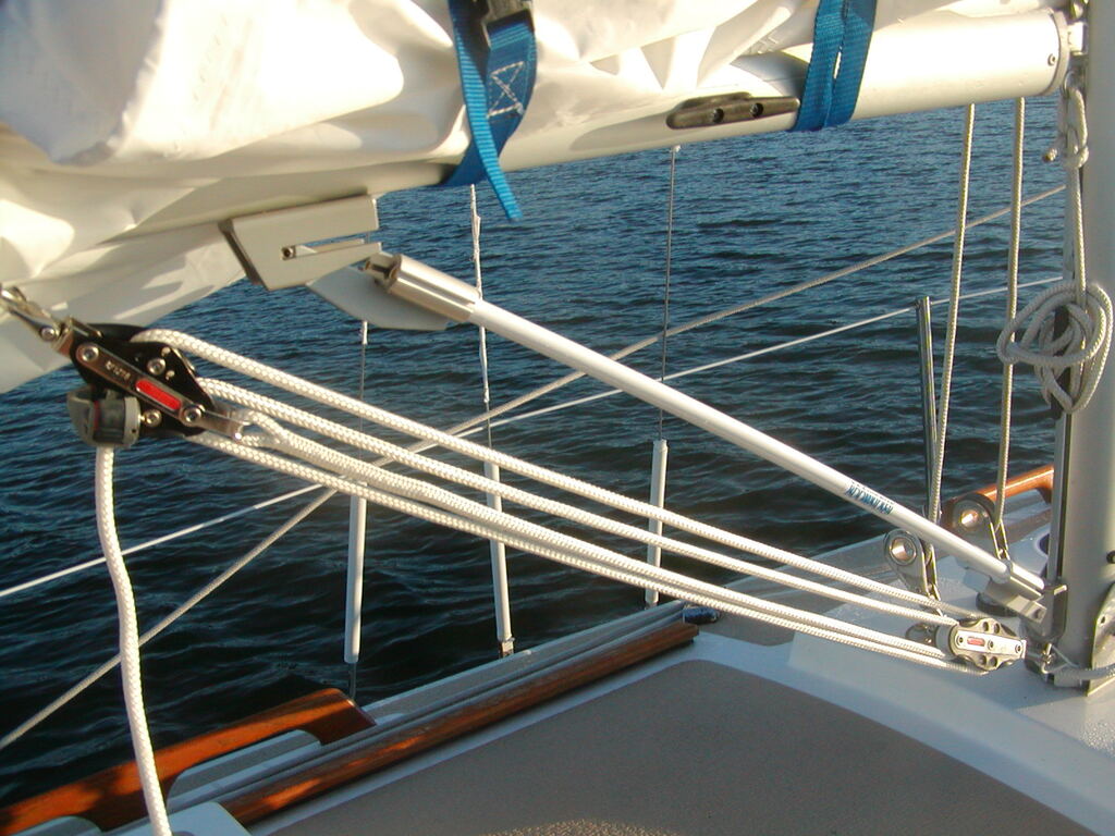 No description provided for: /2002/07-09/0725-sunrise-sail/_2/photo25.html