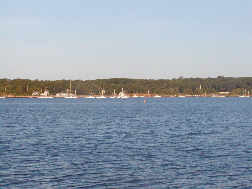 No description provided for: /2002/07-09/0725-sunrise-sail/_2/photo33.html