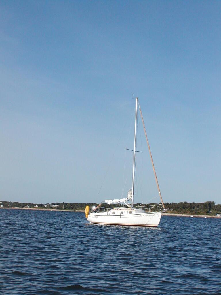 No description provided for: /2002/07-09/0725-sunrise-sail/_2/photo38.html