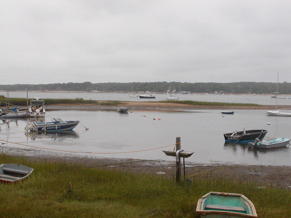 No description provided for: /2002/07-09/0728-snowball-walk-to-pond/photo06.html