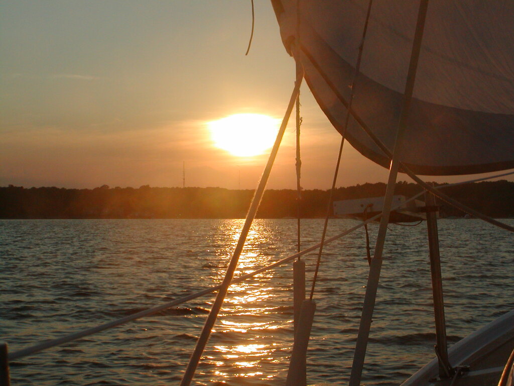 No description provided for: /2002/07-09/0801-sunset-sail/_1/photo07.html