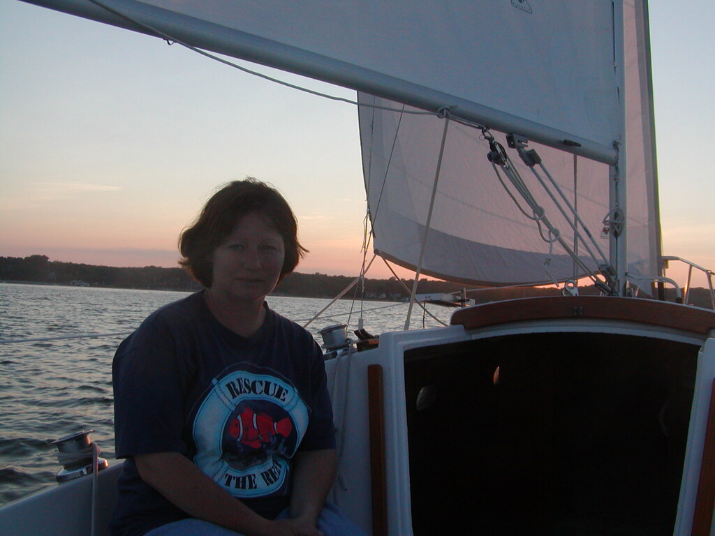 No description provided for: /2002/07-09/0801-sunset-sail/_1/photo09.html