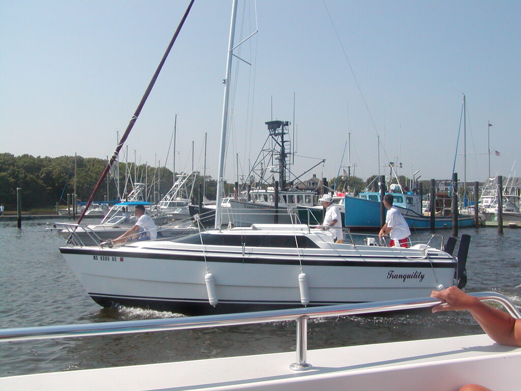 No description provided for: /2002/07-09/0804-seal-tour/_2/photo29.html