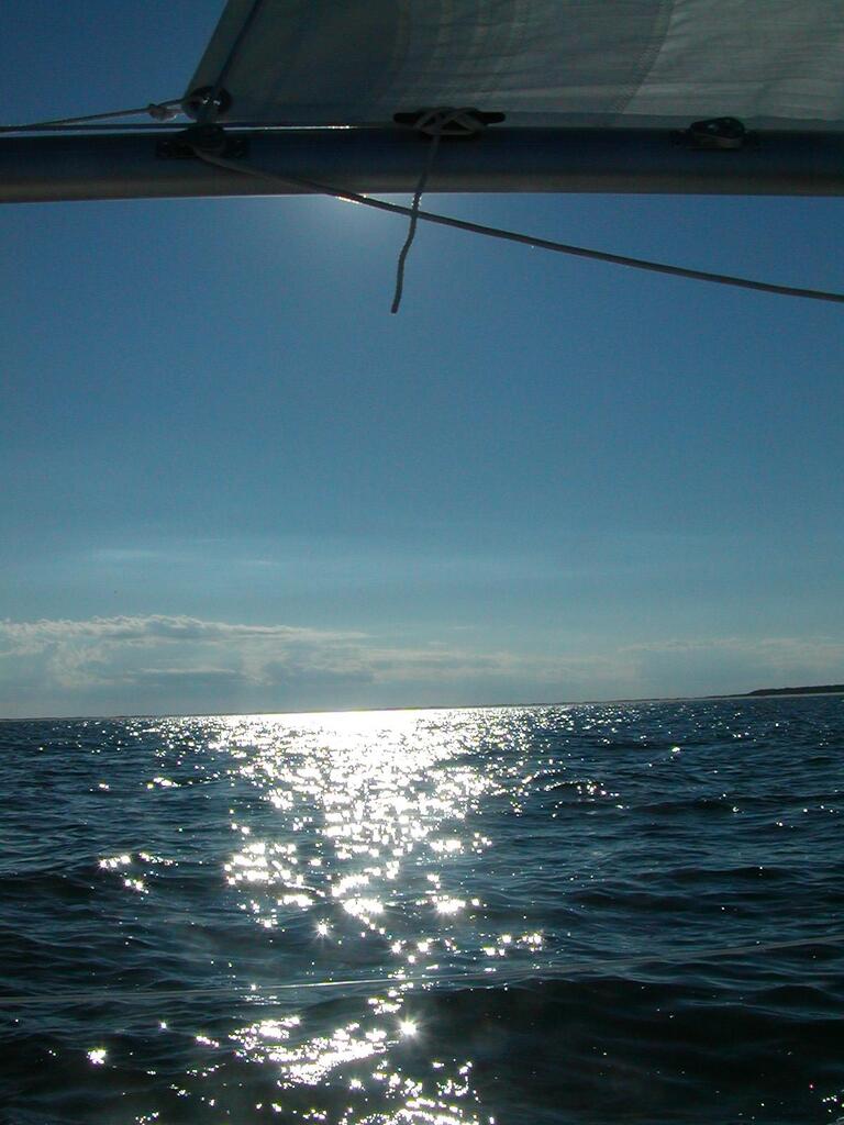 No description provided for: /2002/07-09/0808-monomoy-sail/photo02.html