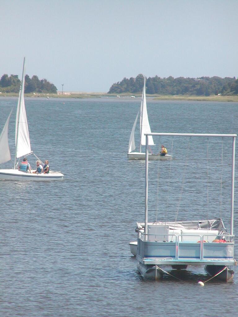 No description provided for: /2002/07-09/0811-erin420/photo02.html