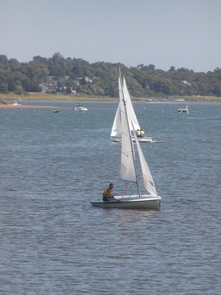 No description provided for: /2002/07-09/0811-erin420/photo06.html