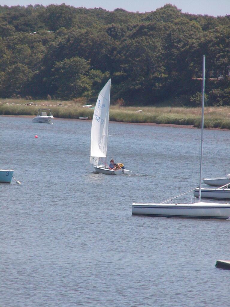 No description provided for: /2002/07-09/0811-erin420/photo09.html