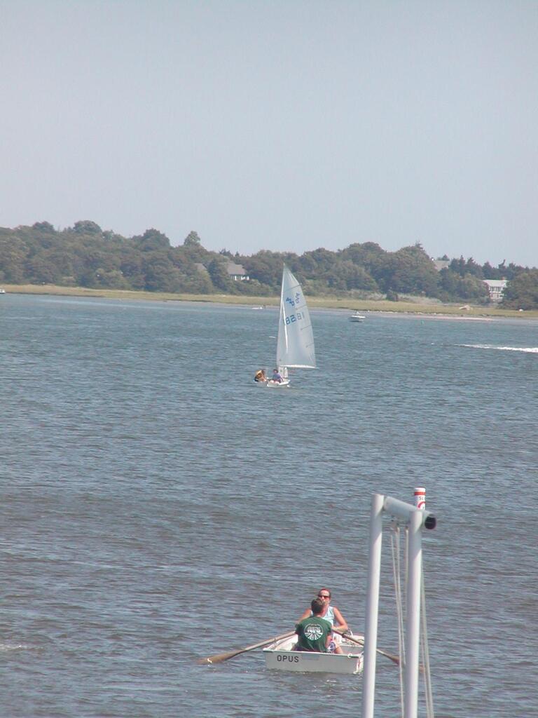 No description provided for: /2002/07-09/0811-erin420/photo12.html