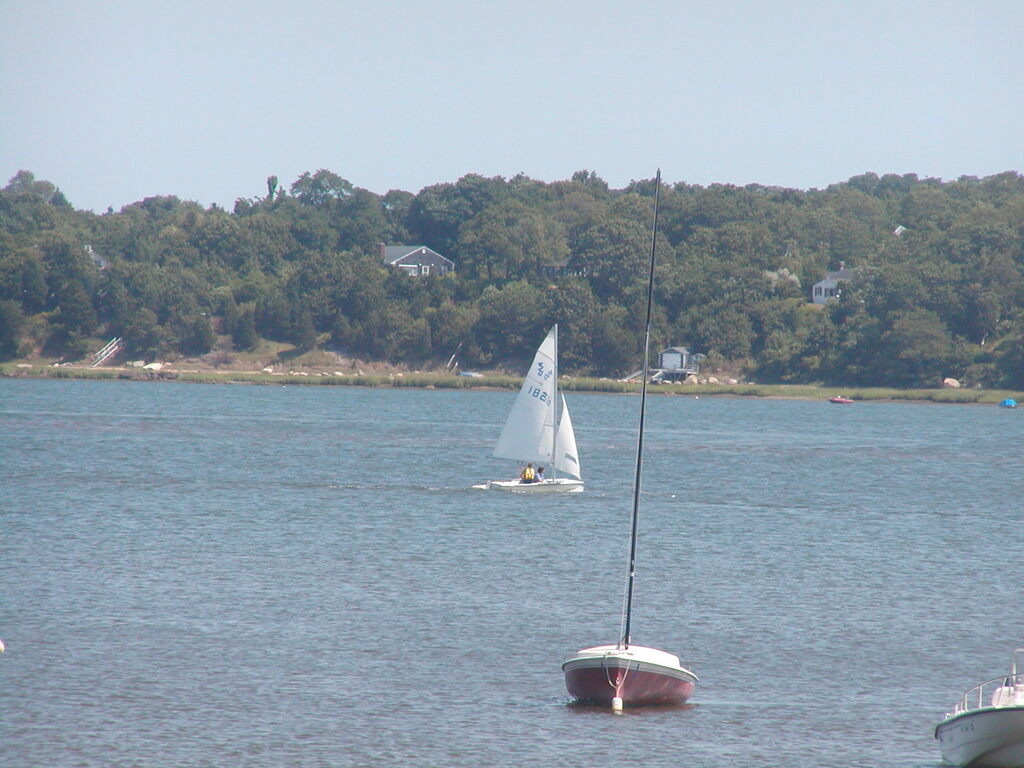 No description provided for: /2002/07-09/0811-erin420/photo13.html