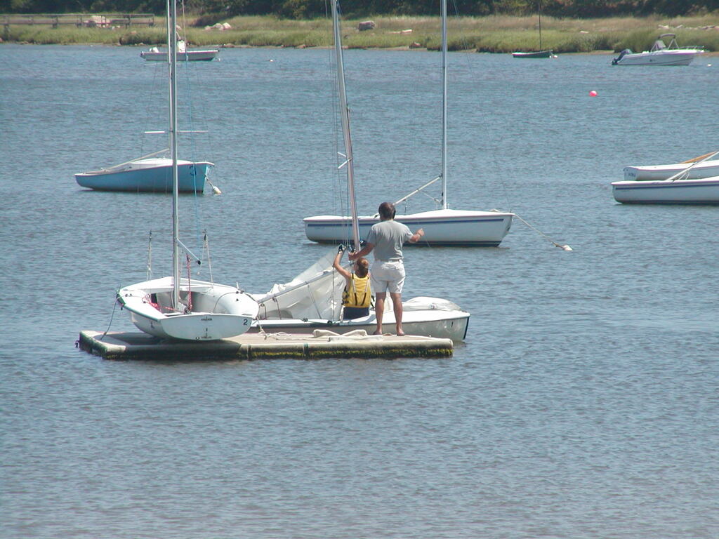 No description provided for: /2002/07-09/0811-erin420/photo21.html