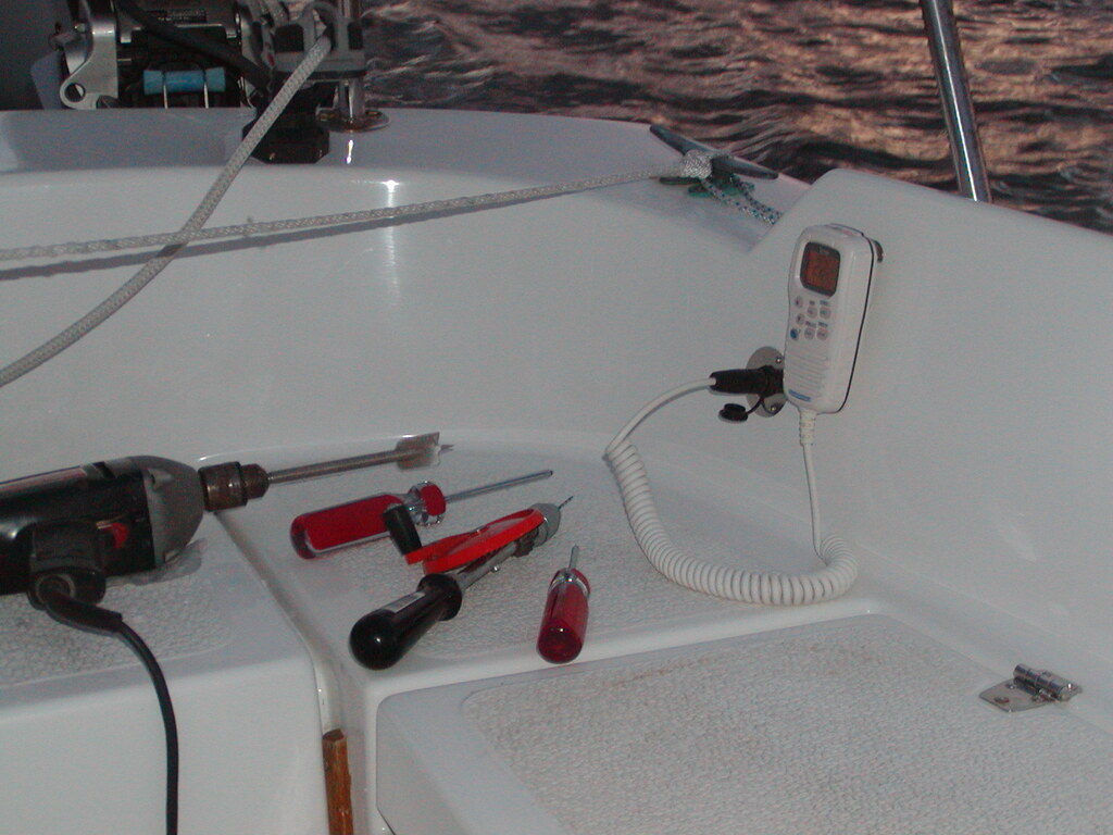 No description provided for: /2002/07-09/0831-boat-jobs/photo05.html